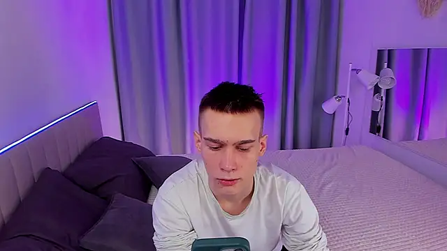 Kevin Kesi online show from February 2025 10:15:02 AM