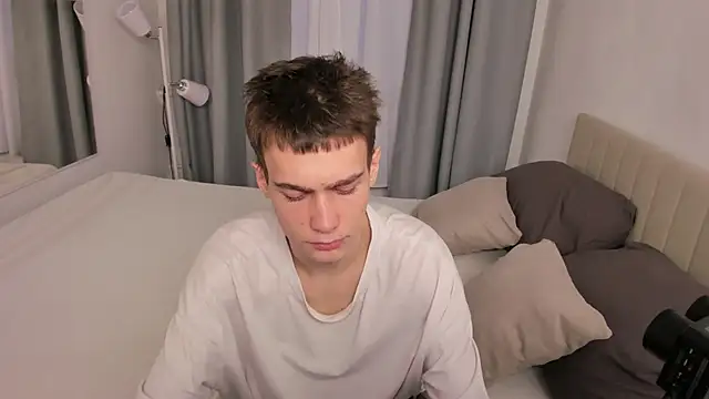 Kevin Kesi online show from November 2025 11:10:01 AM