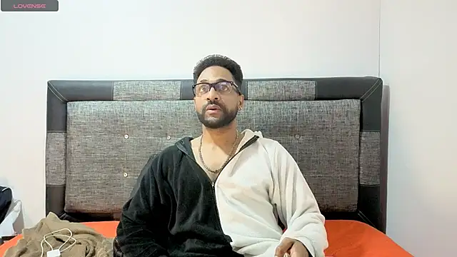 bbcblackhot34 online show from October 2025 04:43:02 AM