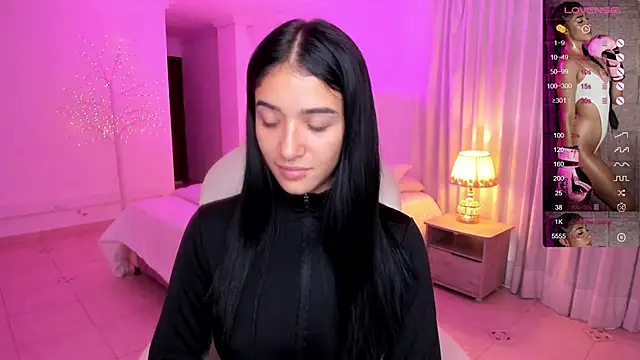 Snapshot of Antonella_Grayy chatting on January 2025 02:02:02 PM Antonella Grayy online show from January 2025 02:02:02 PM