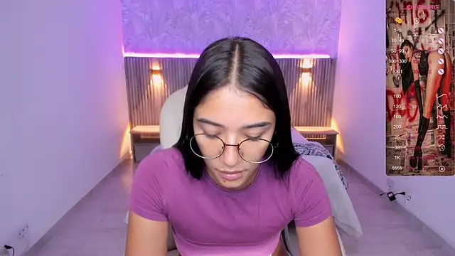 Snapshot of Antonella_Grayy chatting on February 2025 02:00:01 PM Antonella Grayy online show from February 2025 02:00:01 PM