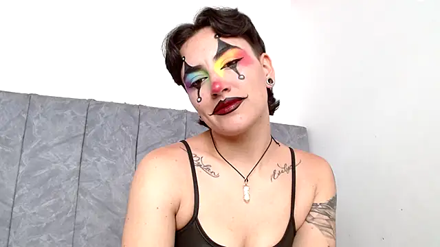 Snapshot of linda_33 chatting on October 2025 07:44:02 PM linda 33 online show from October 2025 07:44:02 PM