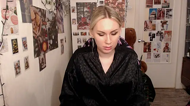 CapriScorpion online show from December 2024 03:59:02 PM