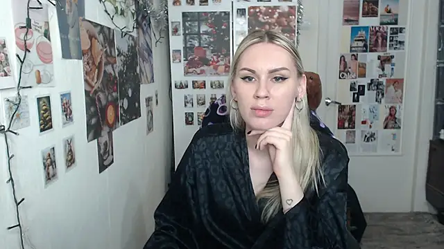 CapriScorpion online show from December 2024 04:37:01 PM