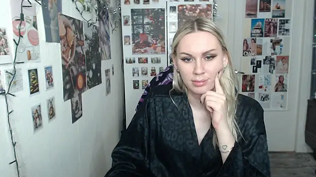 CapriScorpion online show from December 2024 06:09:02 PM