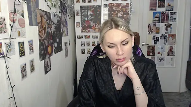 CapriScorpion online show from December 2024 10:28:01 AM