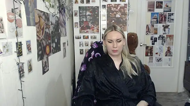 CapriScorpion online show from December 2024 04:30:01 PM