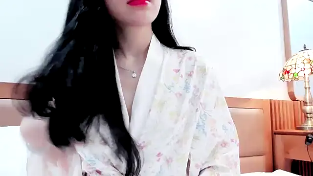 Lita-Julia online show from October 2025 05:57:01 PM