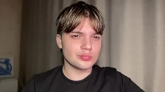 superfluboy  online show from February 2025 03:30:02 PM