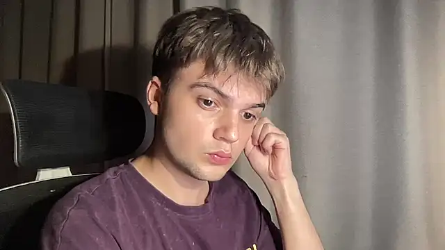 superfluboy  online show from October 2025 07:20:01 PM