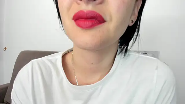 Snapshot of queen_fetish chatting on December 2024 10:16:01 AM queen fetish online show from December 2024 10:16:01 AM