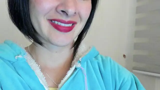 Snapshot of queen_fetish chatting on January 2025 02:27:01 AM queen fetish online show from January 2025 02:27:01 AM