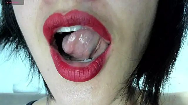 Snapshot of queen_fetish chatting on February 2025 09:58:02 AM queen fetish online show from February 2025 09:58:02 AM