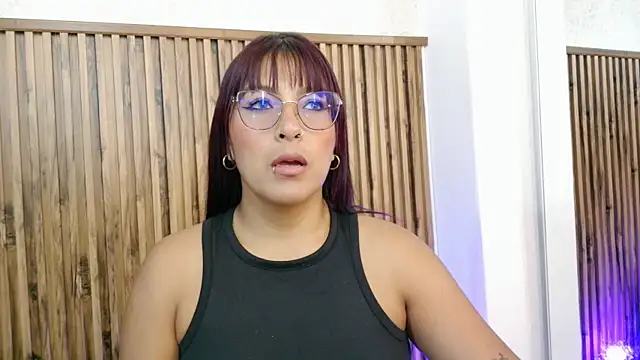evelynjohnsoon online show from September 2025 11:36:02 AM