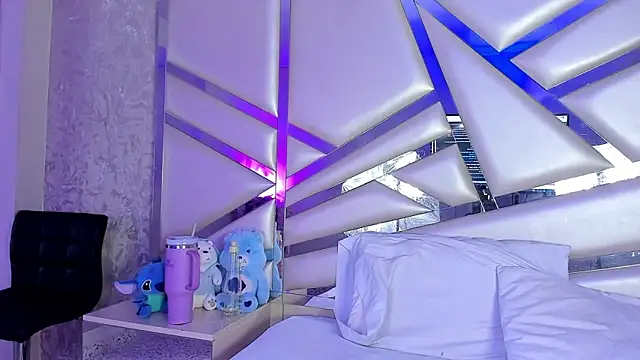 Snapshot of Miia002 chatting on October 2025 03:04:02 AM Miia002 online show from October 2025 03:04:02 AM