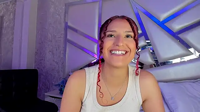 Snapshot of Miia002 chatting on October 2025 03:04:02 AM Miia002 online show from October 2025 03:04:02 AM