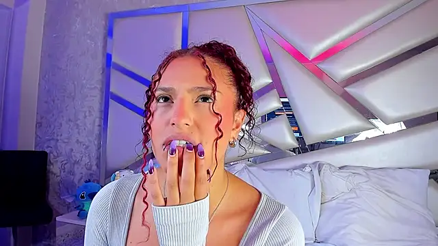 Snapshot of Miia002 chatting on October 2025 03:19:01 AM Miia002 online show from October 2025 03:19:01 AM