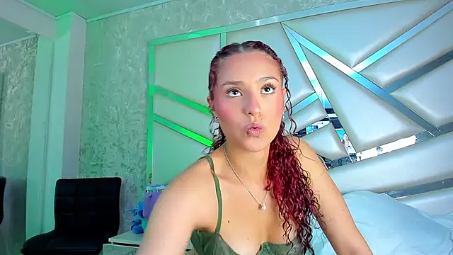 Snapshot of Miia002 chatting on November 2025 03:49:01 AM Miia002 online show from November 2025 03:49:01 AM