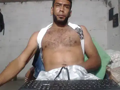 Snapshot of erik_alexander chatting on January 2025 06:25:01 AM erik alexander online show from January 2025 06:25:01 AM