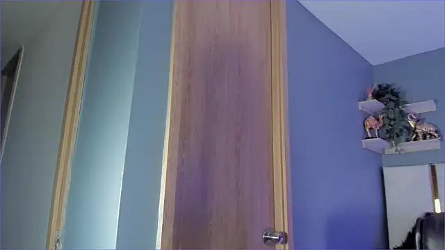 Snapshot of Bambi_gurl chatting on November 2025 10:09:01 PM Bambi gurl online show from November 2025 10:09:01 PM