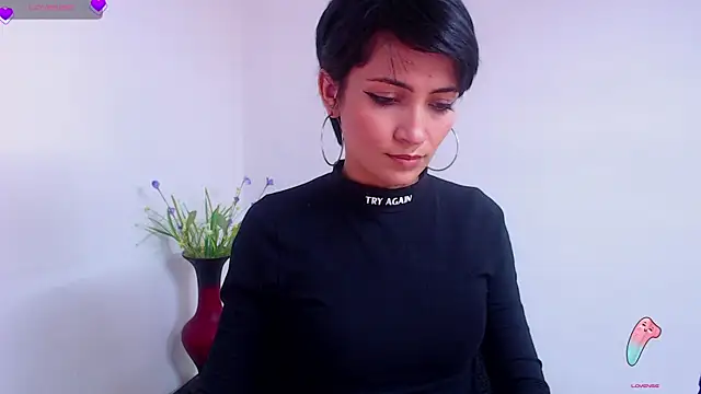 Snapshot of Hannaaaa__ chatting on January 2025 09:11:02 PM Hannaaaa online show from January 2025 09:11:02 PM