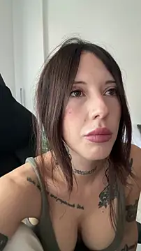 BellaGiaxx online show from November 2025 01:13:02 PM