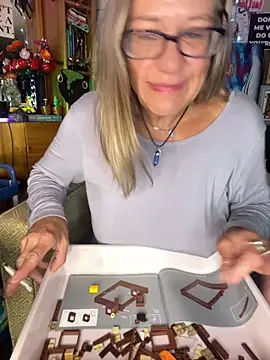 TrenaAnne online show from October 2025 04:22:01 AM