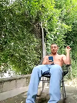 sebasxx97 online show from December 2024 05:04:01 PM