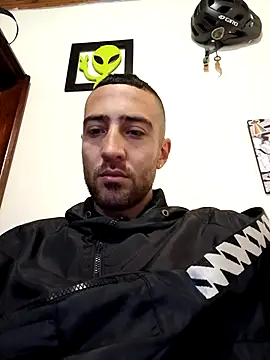 sebasxx97 online show from December 2024 01:08:02 PM