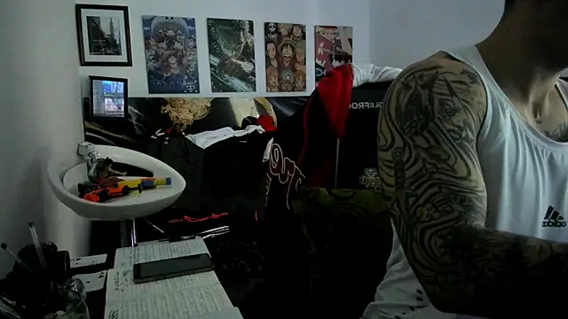 Sisoyalejo420 online show from October 2025 06:21:01 PM