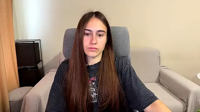 AliceKolltt online show from October 2025 07:50:01 AM