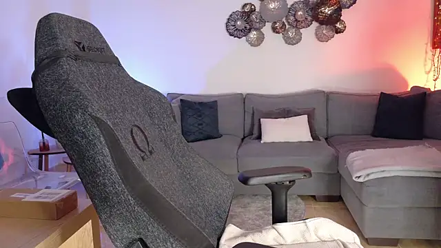 angela 88 online show from February 2025 07:36:01 PM