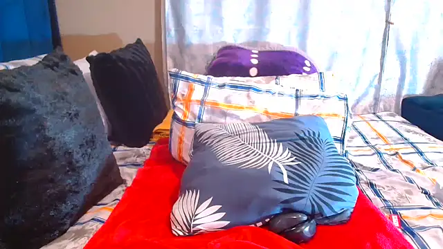 Snapshot of BERNINIBLUSHX89 chatting on October 2025 10:32:02 PM BERNINIBLUSHX89 online show from October 2025 10:32:02 PM