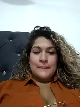 Sara smiiith211 online show from December 2024 06:30:02 PM