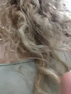 Snapshot of Sara_smiiith211 chatting on October 2025 12:33:02 AM Sara smiiith211 online show from October 2025 12:33:02 AM