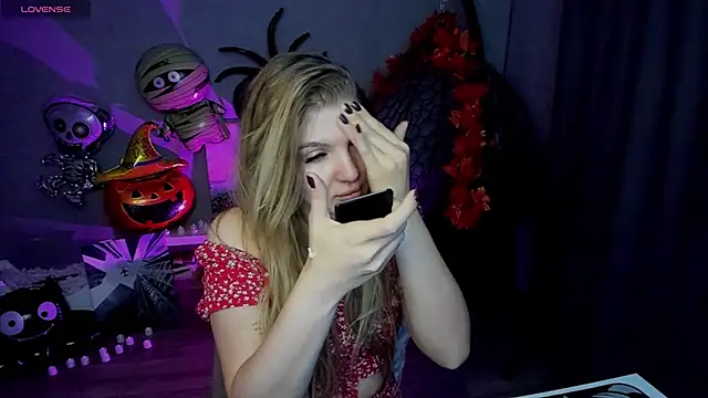 Snapshot of lily_williamss chatting on October 2025 12:24:01 AM lily williamss online show from October 2025 12:24:01 AM