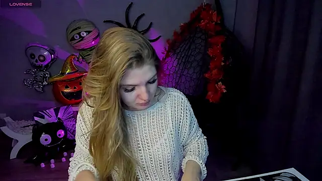 Snapshot of lily_williamss chatting on October 2025 12:29:01 AM lily williamss online show from October 2025 12:29:01 AM