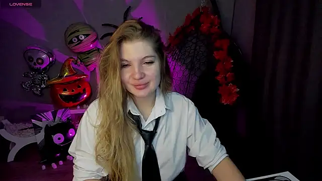 Snapshot of lily_williamss chatting on October 2025 12:11:02 AM lily williamss online show from October 2025 12:11:02 AM