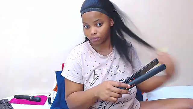 Snapshot of Xoli_11 chatting on October 2025 01:25:01 AM Xoli 11 online show from October 2025 01:25:01 AM