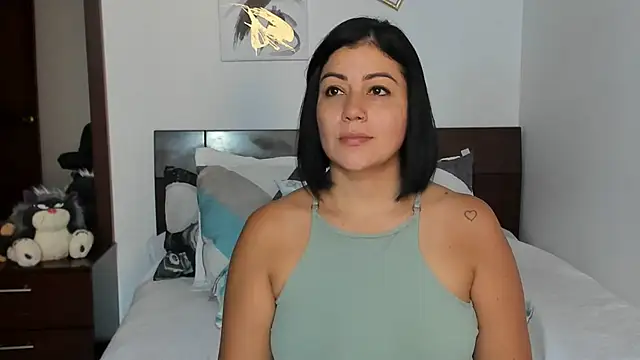 EmilyPeytonn online show from January 2025 06:41:02 PM