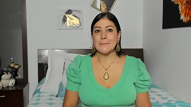 EmilyPeytonn online show from January 2025 10:58:02 AM