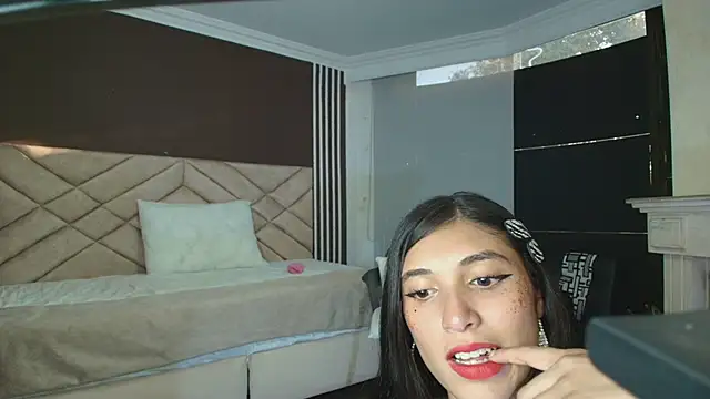 Ambarross online show from January 2025 10:06:02 PM