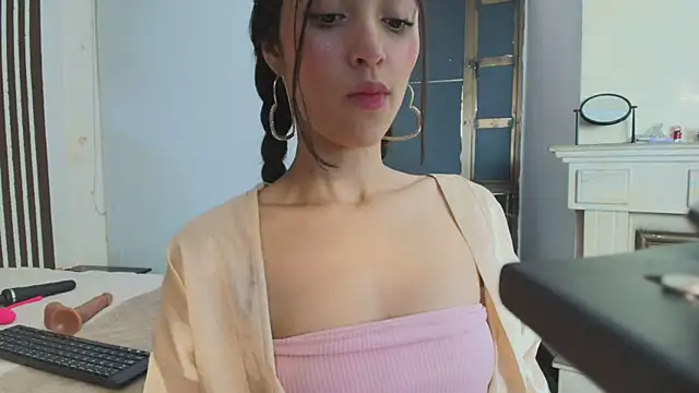 Ambarross online show from January 2025 10:42:01 PM