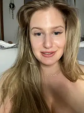 Snapshot of Busty-Ellie chatting on January 2025 04:55:02 PM Busty-Ellie online show from January 2025 04:55:02 PM