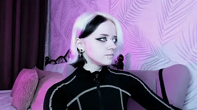 Holy Silvia online show from December 2024 08:13:01 AM