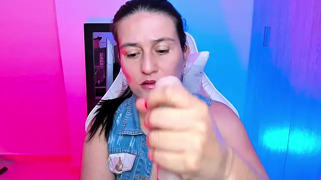 Saskyaa online show from March 2025 10:15:02 PM