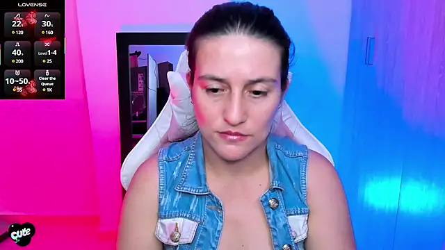 Saskyaa online show from March 2025 12:44:01 AM