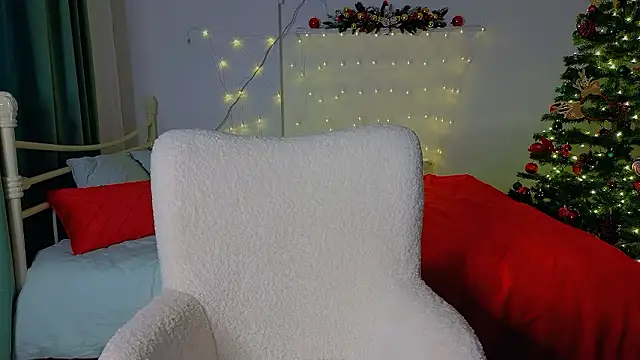 Lina-hill online show from December 2024 01:00:01 PM