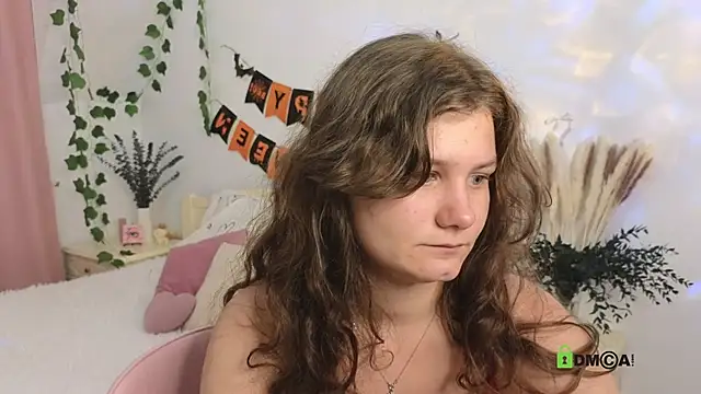 Snapshot of Charlotte_wow chatting on October 2025 06:54:01 PM Charlotte wow online show from October 2025 06:54:01 PM