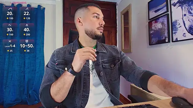 Snapshot of HenryBenso chatting on October 2025 04:24:02 PM HenryBenso online show from October 2025 04:24:02 PM